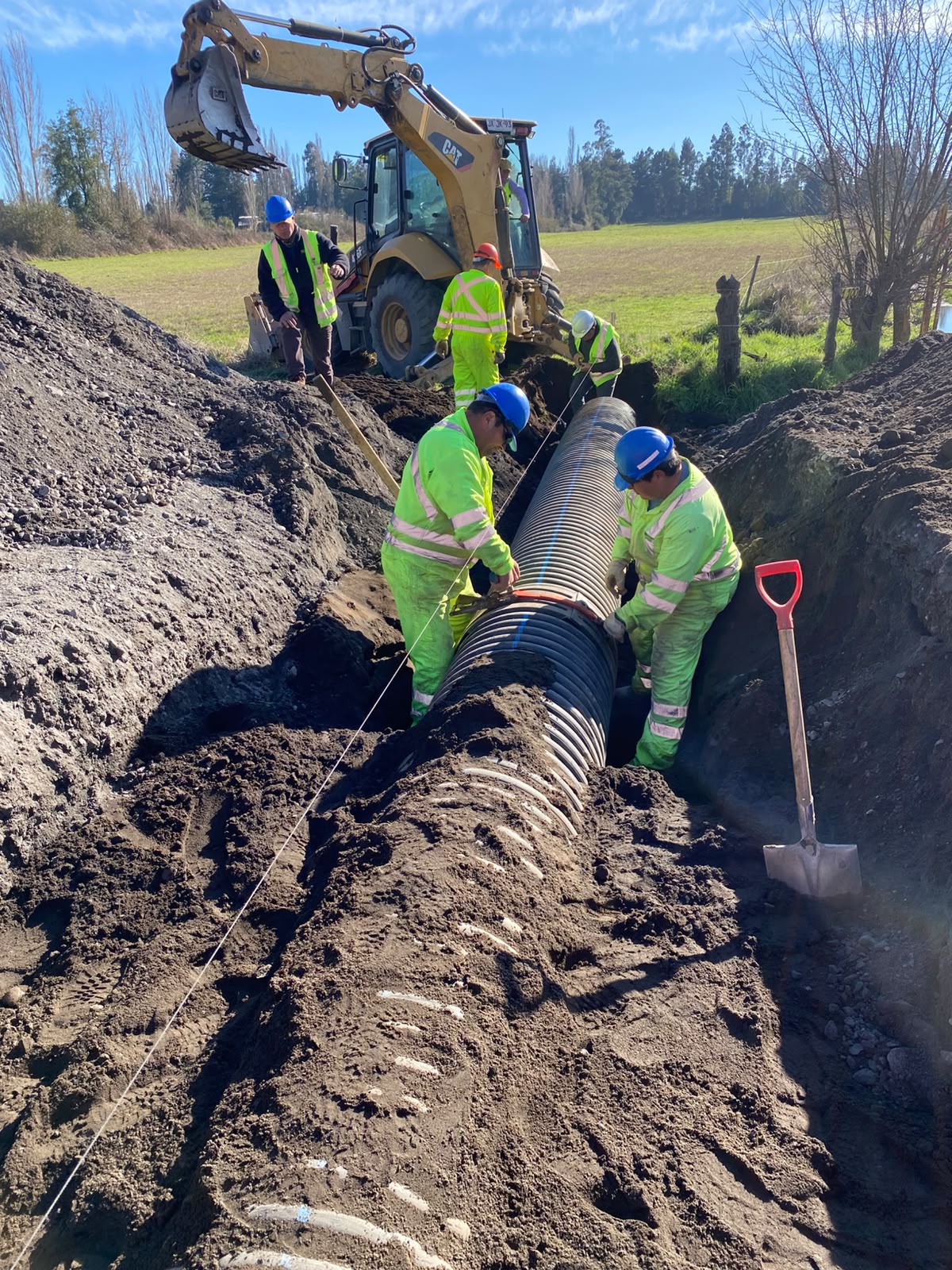 Instalación de tubería de alcantarillado