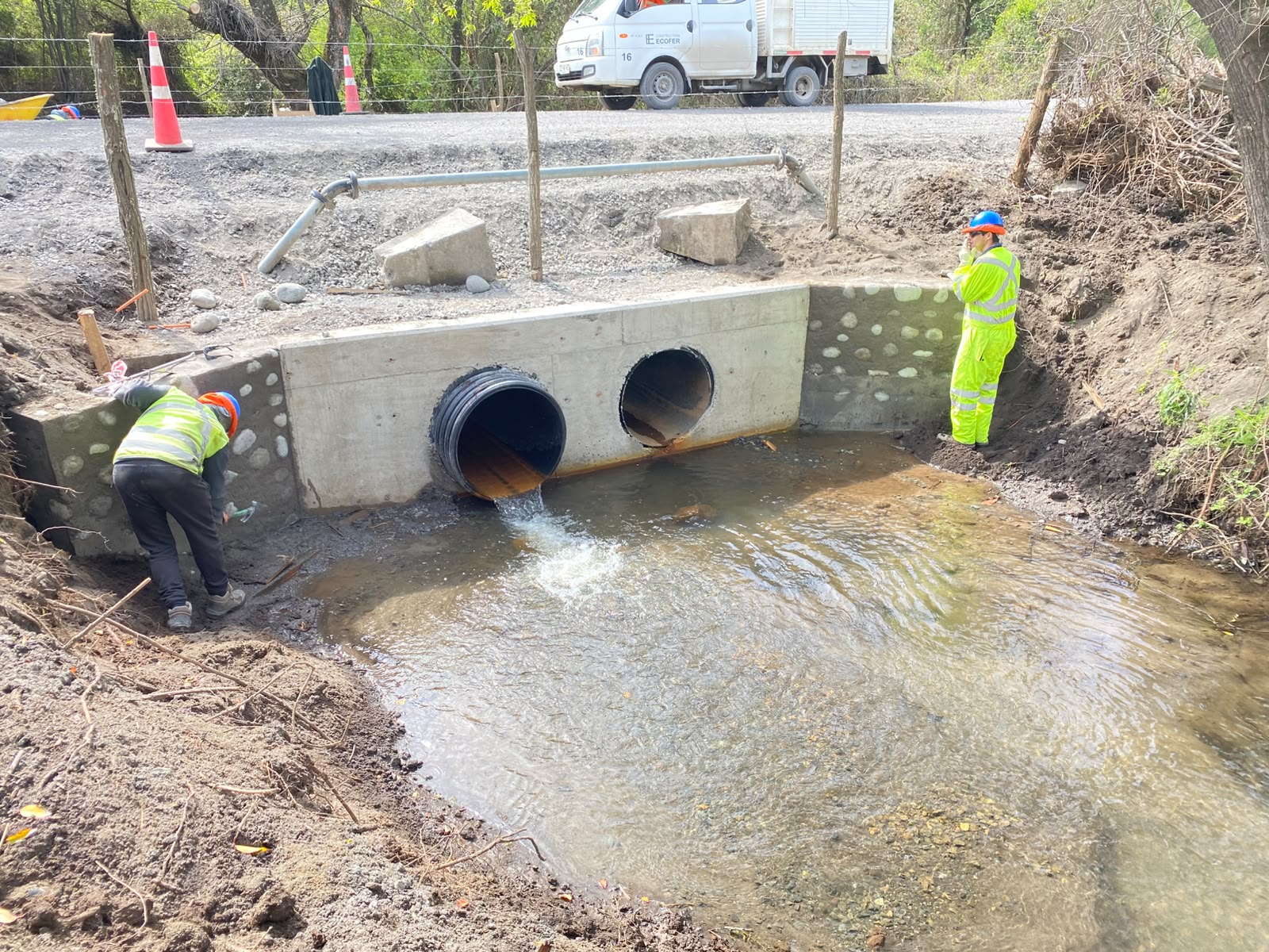 Compactación de berma en ruta
